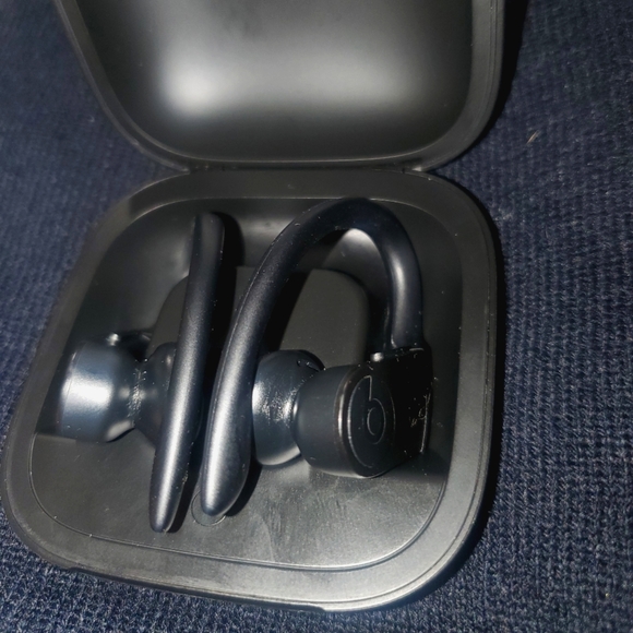 Powerbeats pro - Picture 3 of 3